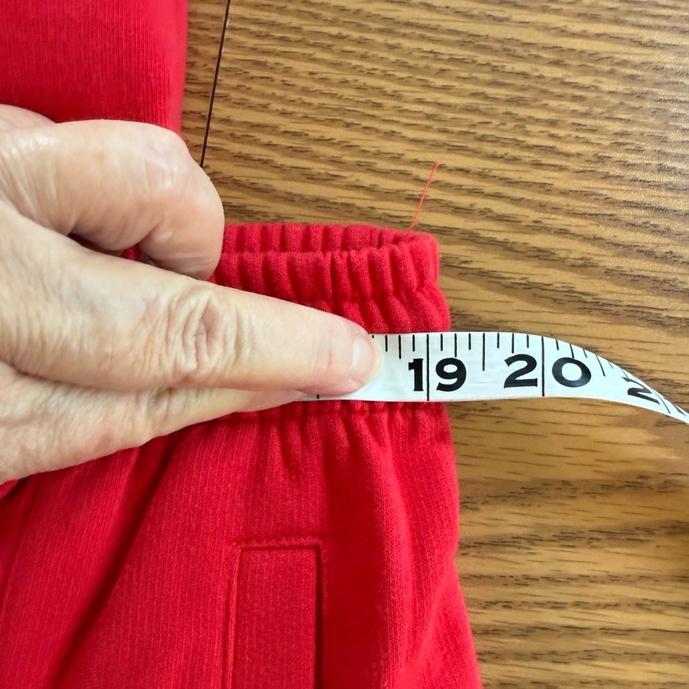 VTG Liz Red Sweatshirt and Pants Set - Picture 10 of 16